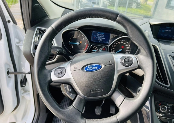 Ford Kuga cena 47800 przebieg: 169700, rok produkcji 2015 z Ostrołęka małe 562